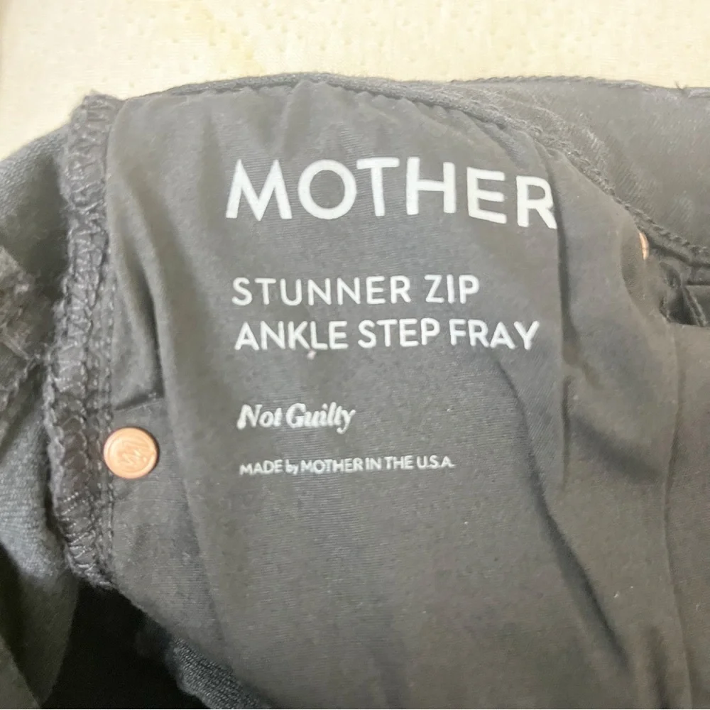 Mother The Stunner Zip Ankle Step Fray Jeans In Not Guilty Black Size 27